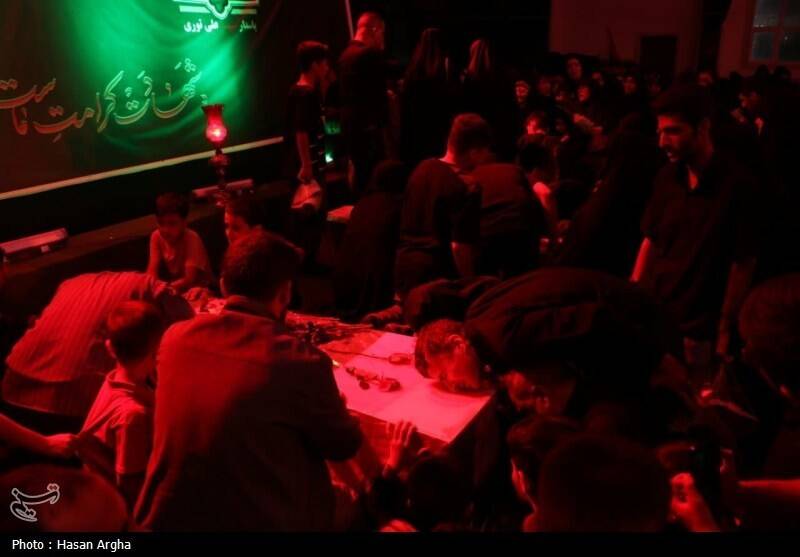 وداع باشکوه زنجانی‌ها با پیکر ۳ پاسدار شهید +عکس