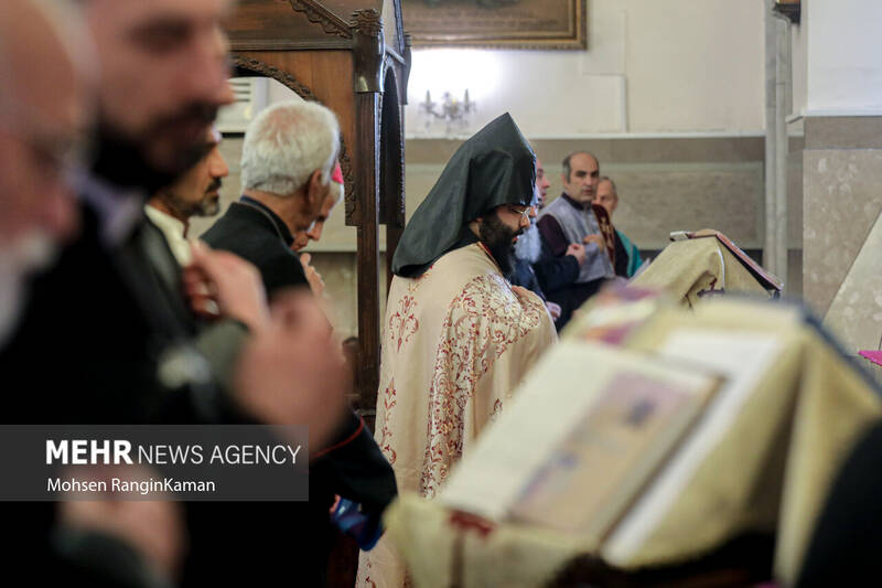 تجمع مسیحیان در حمایت از نیروهای مسلح ایران