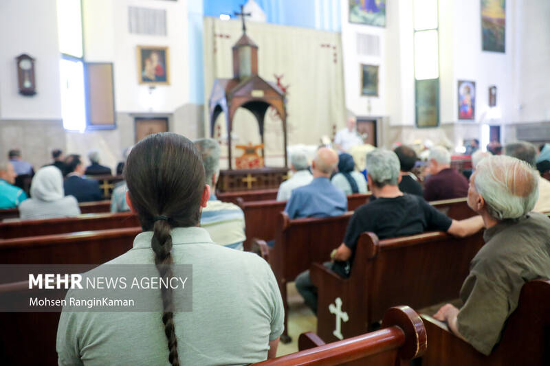 تجمع مسیحیان در حمایت از نیروهای مسلح ایران