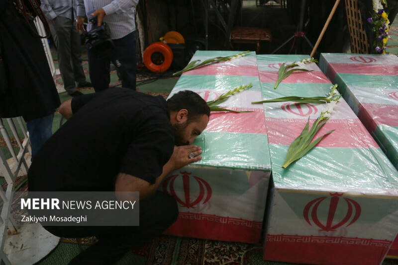 تشییع پیکر مطهر شهدای حملات رژیم صهیونیستی در کرمان