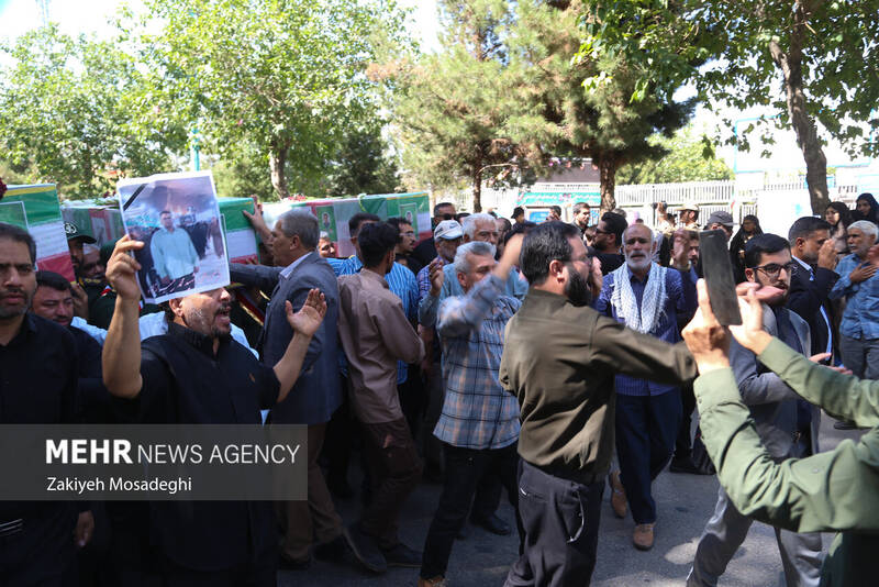 تشییع پیکر مطهر شهدای حملات رژیم صهیونیستی در کرمان
