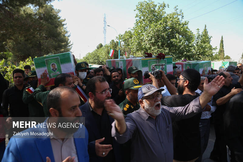 تشییع پیکر مطهر شهدای حملات رژیم صهیونیستی در کرمان