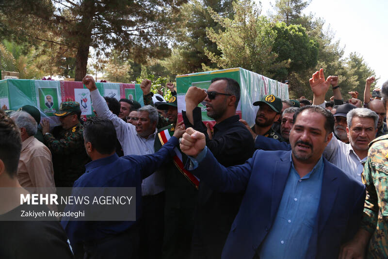 تشییع پیکر مطهر شهدای حملات رژیم صهیونیستی در کرمان