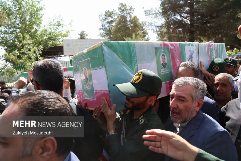 تشییع پیکر مطهر شهدای حملات رژیم صهیونیستی در کرمان