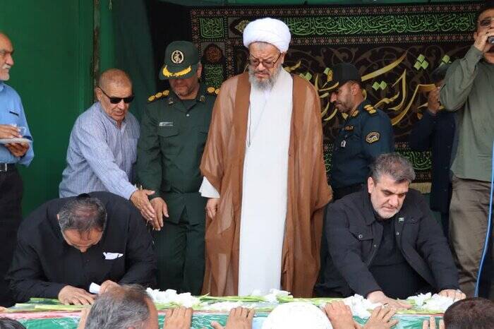 تشییع و وداع مردم دامغان و دیباج با شهید «ابوالفضل شهباز» 2