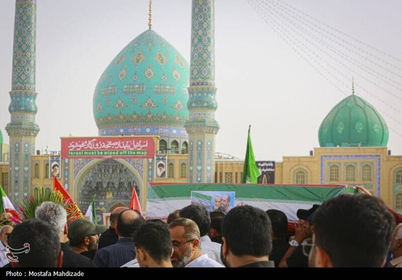 وداع باشکوه مردم قم با شهید مبارزه با صهیونیست‌ها +عکس