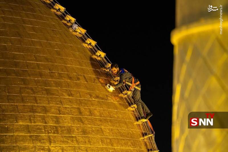 غبار روبی گنبد امام حسین (ع) در آستانه محرم الحرام