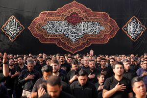 بهره‌گیری از ظرفیت عظیم آیین‌های عزاداری حسینی / آغاز ملی محرم در حرم ایران