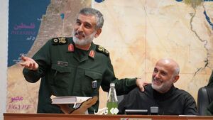 تصویری از سرداران رشید و حاجی‌زاده بعد از عملیات وعدۀ صادق ۲