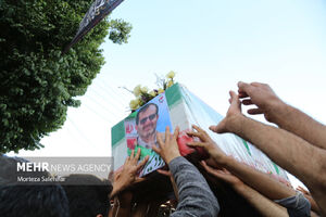 عکس/ تشییع پیکر شهید دکتر «داود شیروانی» در بروجن