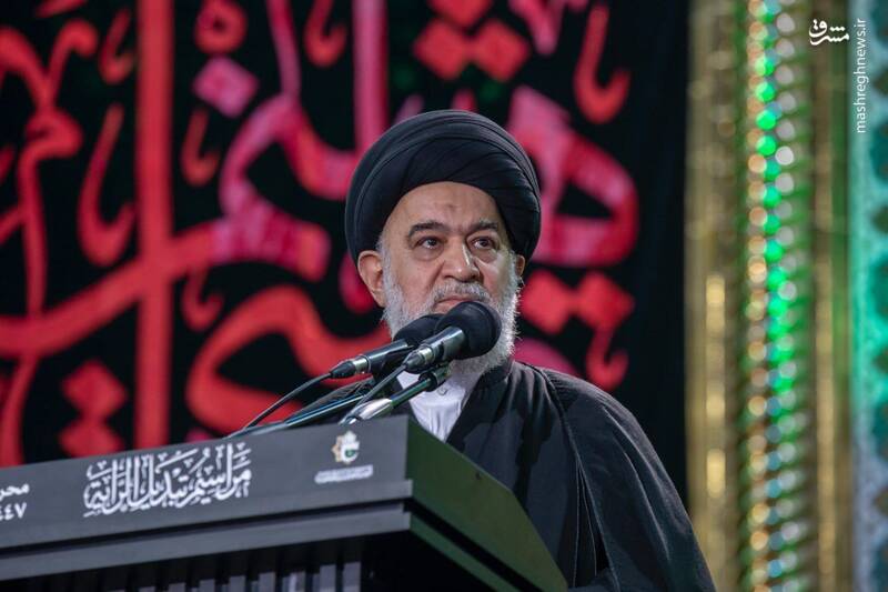 عکس/ مراسم تعویض پرچم حرمین کربلا در شب اول محرم ۱۴۴۶ ه.ق