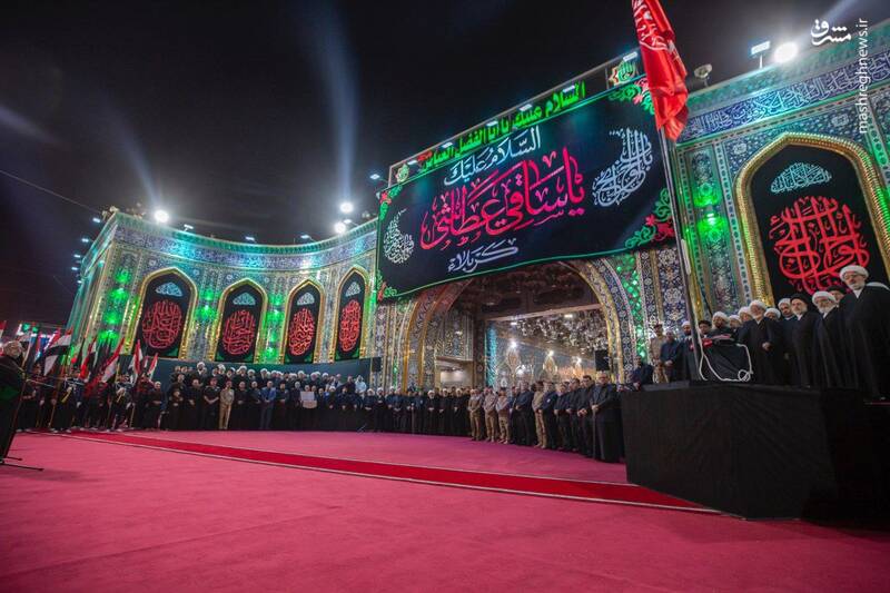 عکس/ مراسم تعویض پرچم حرمین کربلا در شب اول محرم ۱۴۴۶ ه.ق