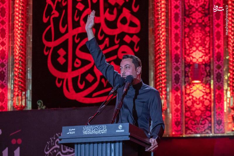 عکس/ مراسم تعویض پرچم حرمین کربلا در شب اول محرم ۱۴۴۶ ه.ق