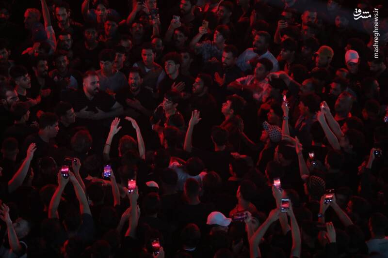 عکس/ مراسم تعویض پرچم حرمین کربلا در شب اول محرم ۱۴۴۶ ه.ق