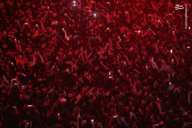 عکس/ مراسم تعویض پرچم حرمین کربلا در شب اول محرم ۱۴۴۶ ه.ق