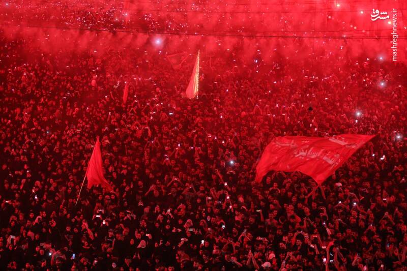 عکس/ مراسم تعویض پرچم حرمین کربلا در شب اول محرم ۱۴۴۶ ه.ق