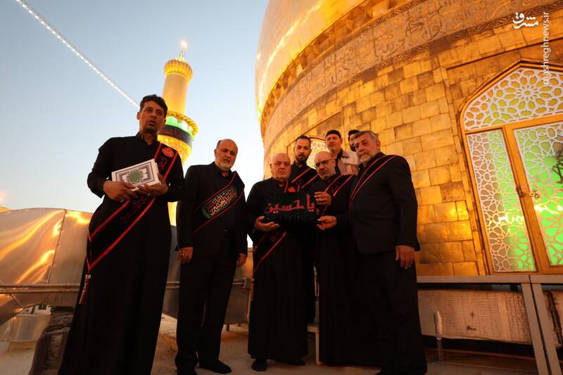 عکس/ مراسم تعویض پرچم حرمین کربلا در شب اول محرم ۱۴۴۶ ه.ق