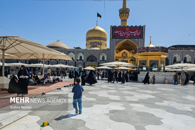 بارگاه منور امام رضا(ع) در نخستین روز از ماه محرم