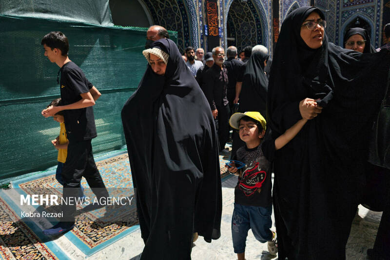 بارگاه منور امام رضا(ع) در نخستین روز از ماه محرم