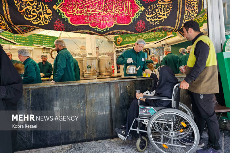 بارگاه منور امام رضا(ع) در نخستین روز از ماه محرم4