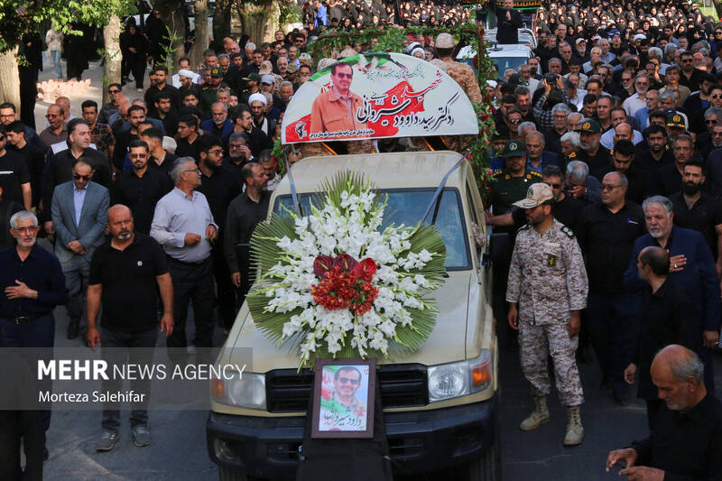 تشییع پیکر شهید دکتر «داوود شیروانی» پزشک زندان اوین