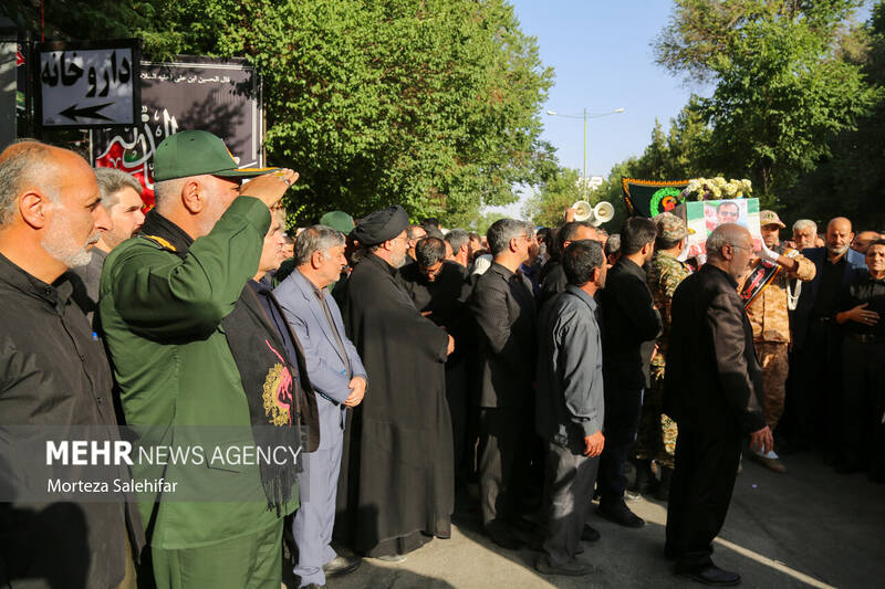 تشییع پیکر شهید دکتر «داوود شیروانی» پزشک زندان اوین