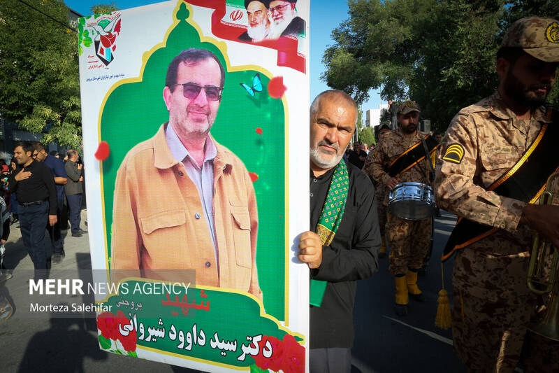 تشییع پیکر شهید دکتر «داوود شیروانی» پزشک زندان اوین