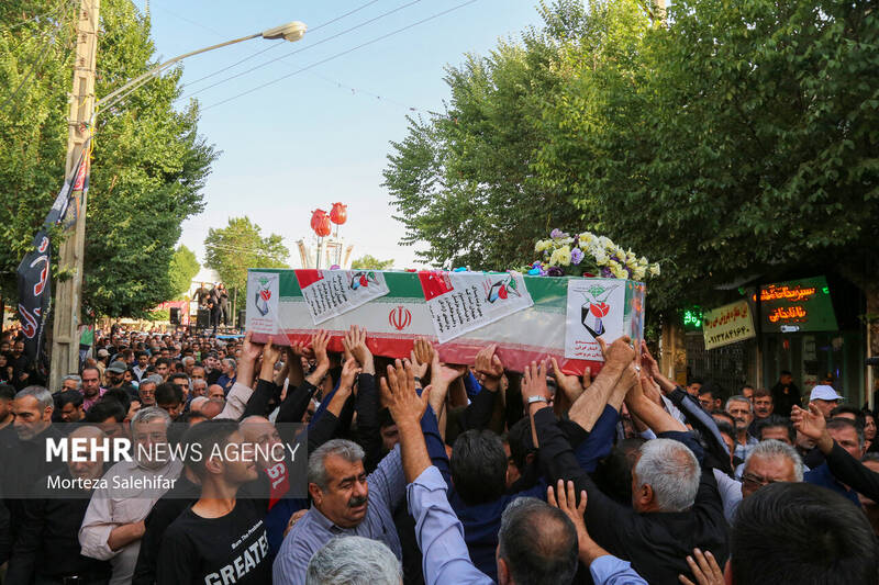 تشییع پیکر شهید دکتر «داوود شیروانی» پزشک زندان اوین