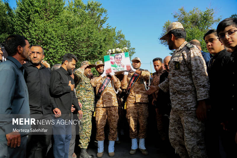 تشییع پیکر شهید دکتر «داوود شیروانی» پزشک زندان اوین