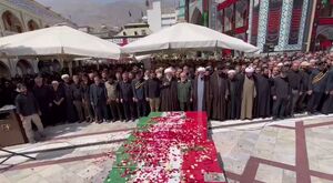 اقامه نماز در حرم عبدالعظیم حسینی بر پیکر مطهر شهدای  اقتدار ایران