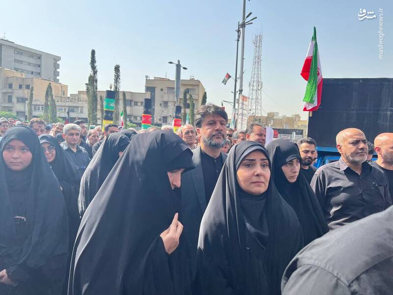 عکس / حضور شخصیتها در مراسم تشییع شهدای اقتدار ایران 18