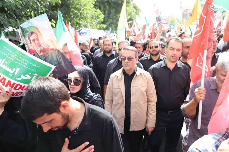 عکس / حضور شخصیتها در مراسم تشییع شهدای اقتدار ایران 24