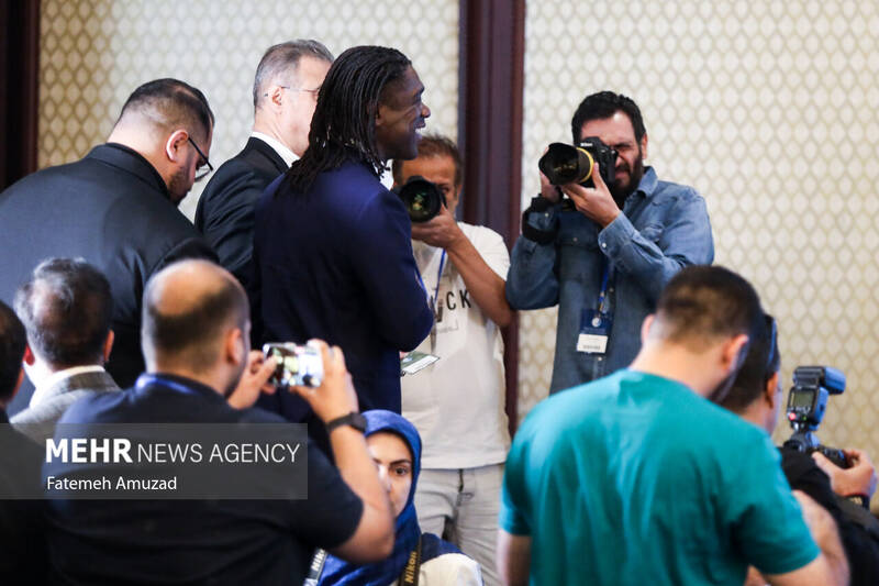 پرورشخواه: اگر سیدورف مرد کار کردن بود در کشورهای عربی مربیگری میکرد!