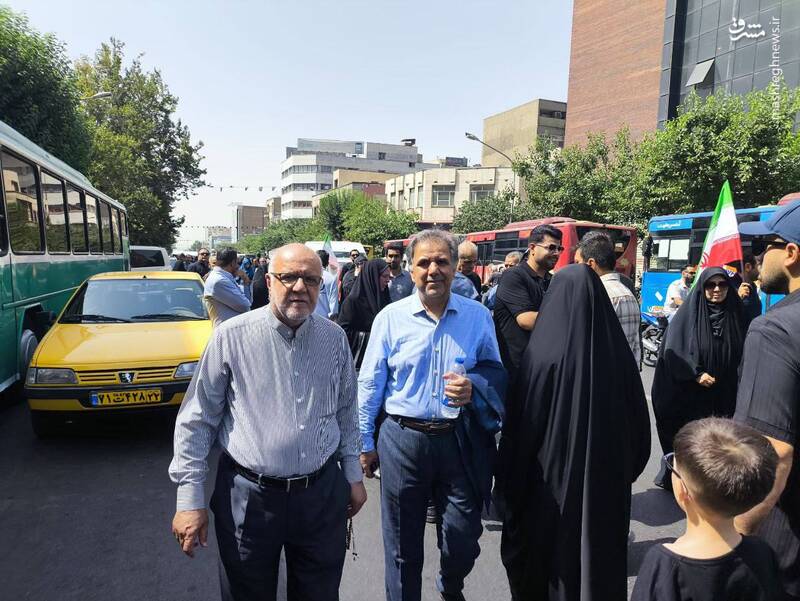 عکس / حضور شخصیتها در مراسم تشییع شهدای اقتدار ایران 21