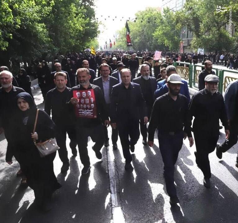 عکس / حضور شخصیتها در مراسم تشییع شهدای اقتدار ایران 25