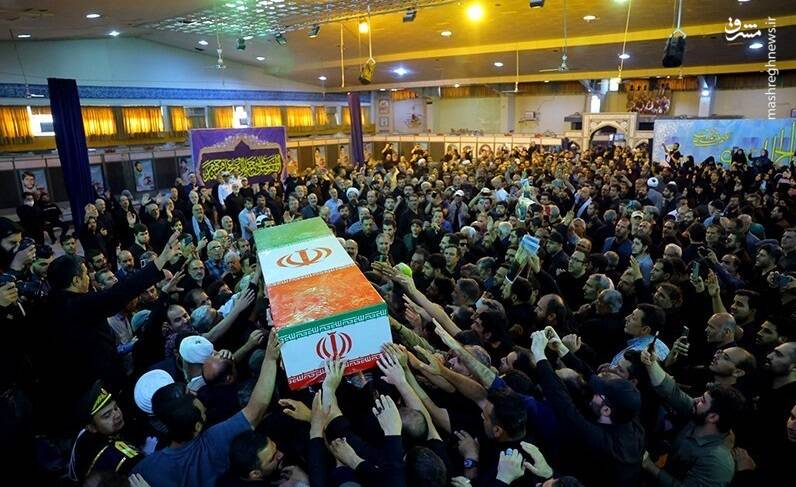 تدفین سپهبد شهید محمد باقری و همسر و دختر شهیدش+ عکس و فیلم