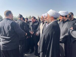 عکس / حضور مخبر در مراسم تشییع سردار حاجی زاده