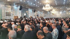 عکس/ اقامه نماز بر پیکر مطهر سپهبد شهید حسین سلامی