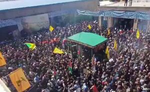 ورود پیکر شهید «ایزدی» به امامزاده احمد(ع) سنقروکلیایی