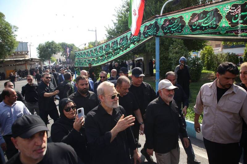 وداع تاریخی مردم خوزستان با پیکر سپهبد شهید غلامعلی رشید و فرزندش+ عکس و فیلم