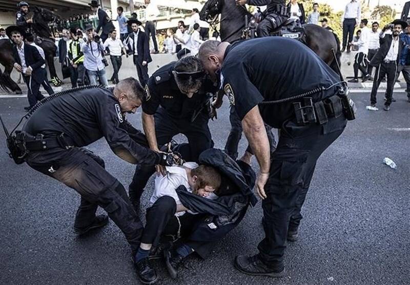 نژادپرستی صهیونیستها حتی در زیر حملات موشکی ایران/ پناهگاههای ممنوعه؛ تبعیض نژادی حتی در لحظه مرگ!