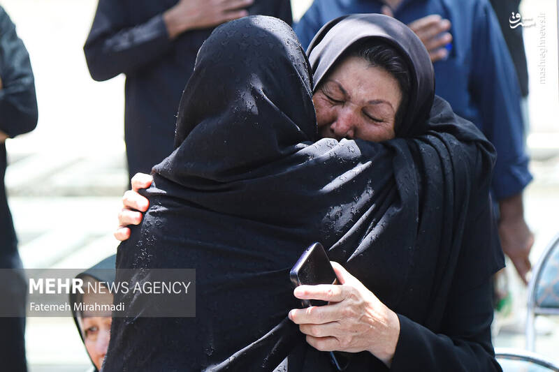 عکس/ تشییع پیکر مطهر شهیدان حملات رژیم صهیونیستی به ایران