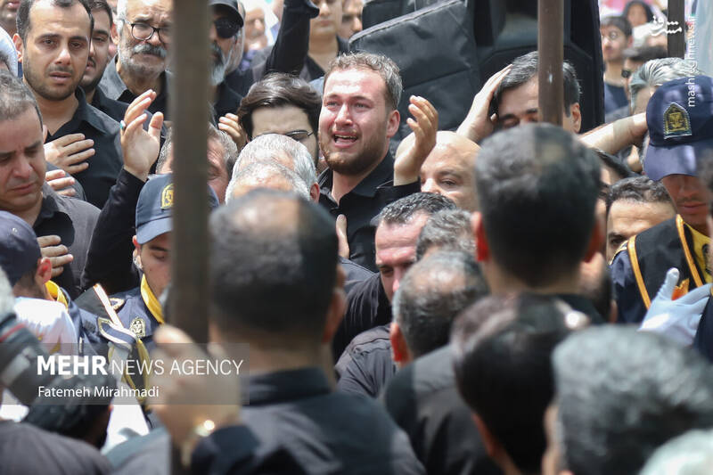 عکس/ تشییع پیکر مطهر شهیدان حملات رژیم صهیونیستی به ایران