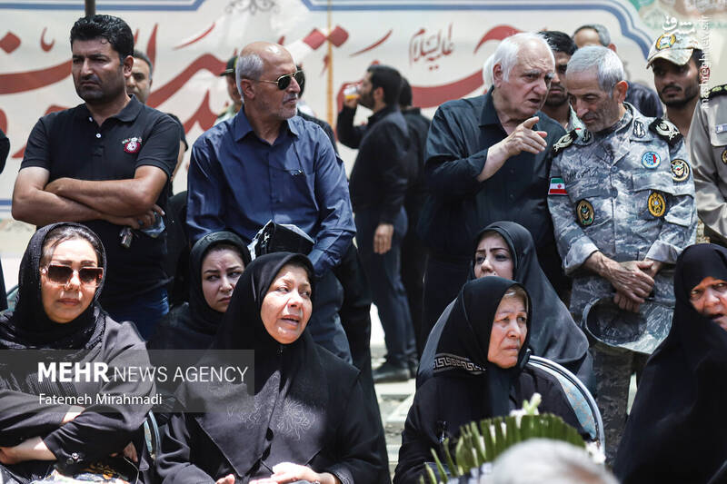عکس/ تشییع پیکر مطهر شهیدان حملات رژیم صهیونیستی به ایران