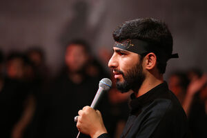 رجزخوانی مداح اراکی در وسط هیئت برای آمریکا