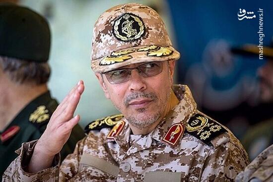 اعطای درجه سپهبدی شهید محمد باقری به خانواده ایشان