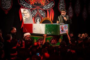 حضور پیکر شهید ایزدی در هفتمین شب محرم در هیئت فاطمیون قم