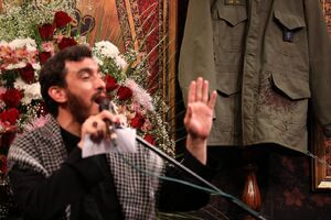 لباس‌های خونی شهدای اخیر زنجان در هیئت ثارالله زنجان