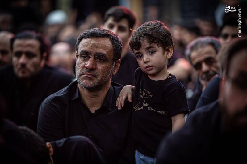 عکس/ حضور پیکر شهید ایزدی در هفتمین شب محرم در هیئت فاطمیون قم