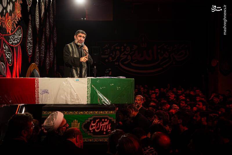 عکس/ حضور پیکر شهید ایزدی در هفتمین شب محرم در هیئت فاطمیون قم